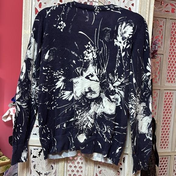 St. John Bay Floral Sweater for Women Size: XL - Picture 5 of 5